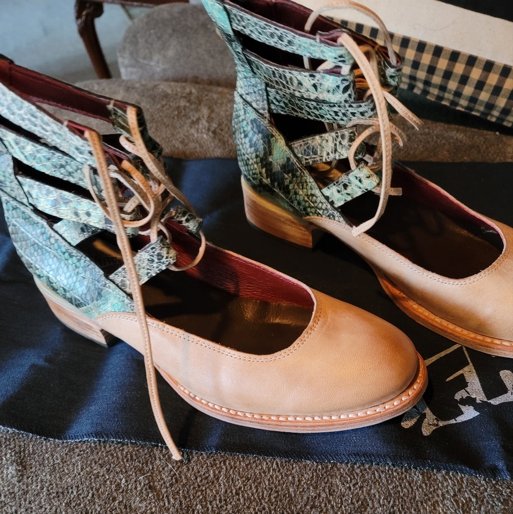 Freebird by Steve Madden - Malone - Size 10 -Taupe